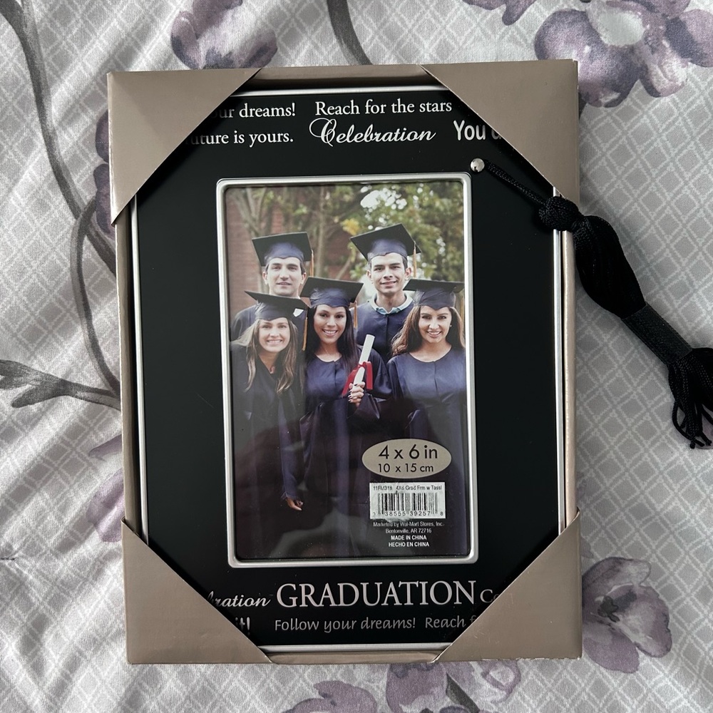 Picture Frame with Inspirational Graduation Text for 4x6 photo